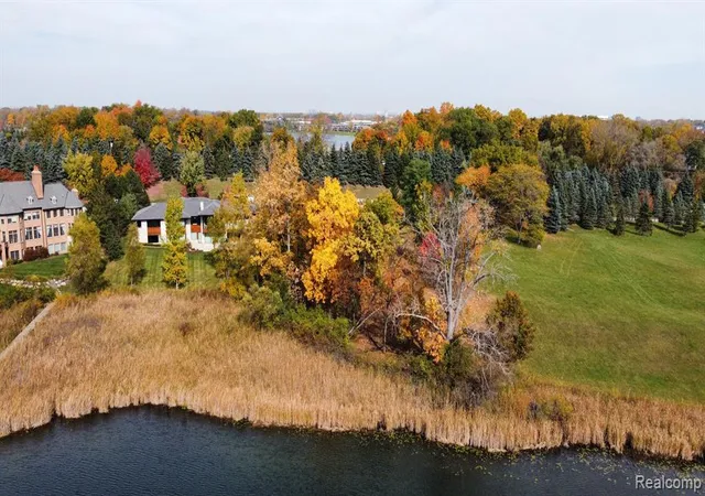 Photo 4 of Land for sale at 2717 Turtle Shores Dr, Bloomfield Hills, MI 48302 | MLS# 60266289 | Listing updated on 2026-07-06