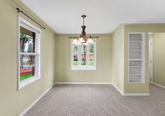4th image of 751 Larkspur Ave, Grand Rapids, MI 49504 | MLS# 70533022