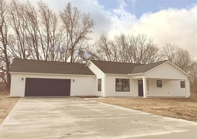 Homes for sale in Greenville, MI | 4429 Meadow Brook Ln, Greenville, MI 48838 | MLS# 70520156