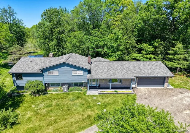 3rd image of 940 Rowland Rd, Leonard, MI 48367 | MLS# 60997970