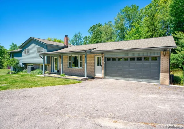 4th image of 940 Rowland Rd, Leonard, MI 48367 | MLS# 60997970