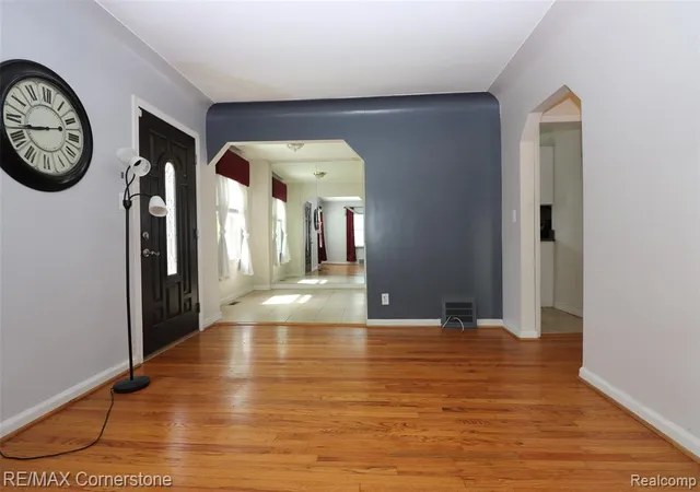 5th image of 4011 Mildred St, Wayne, MI 48184 1912 | MLS# 61003403