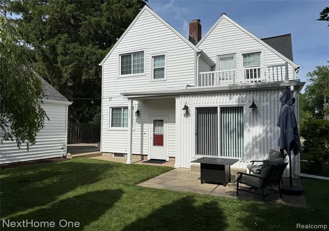 4th image of 734-736 Briarcliff Rd, Jackson, MI 49203 | MLS# 61002628