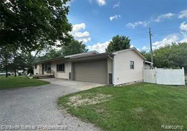 Homes for sale in Lapeer, MI | 68 Plum Creek Rd, Lapeer, MI 48446 | MLS# 61009005
