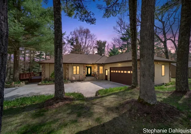3rd image of 9160 Mill Pond Trl, Whitehall, MI 49461 | MLS# 70529803
