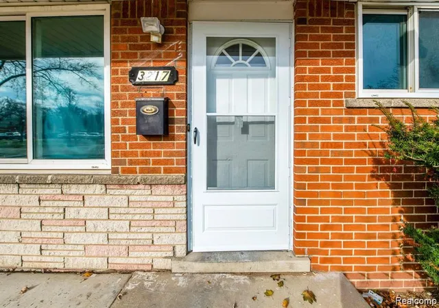 4th image of 3217 Donna Ave, Warren, MI 48091 | MLS# 61015599