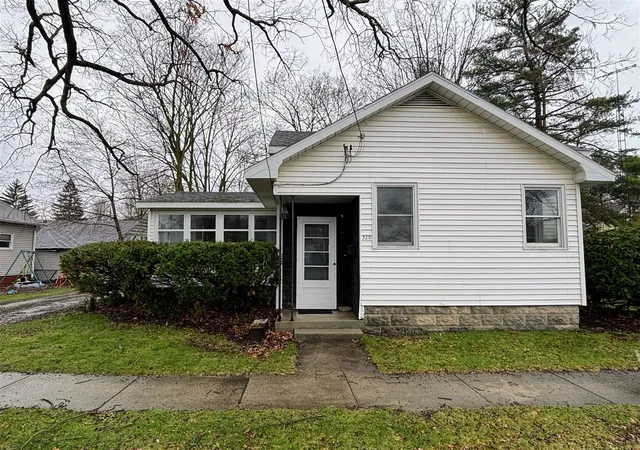Homes for sale in Morenci, MI | 320 S East St, Morenci, MI 49256 | MLS# 70537077