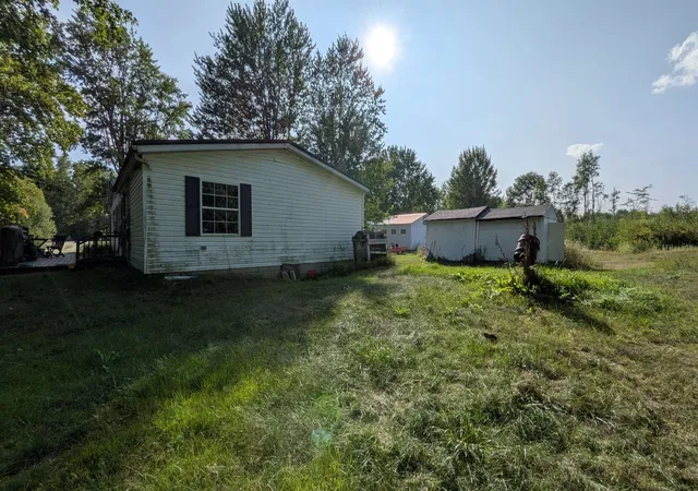 4th image of 9885 E Pere Marquette Rd, Clare, MI 48617 | MLS# 50219607