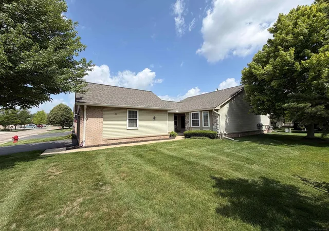 Homes for sale in Utica, MI | 12215 Noonan Ct, Utica, MI 48315 | MLS# 50213576