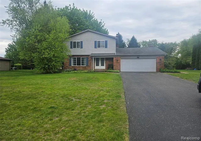Homes for sale in Highland, MI | 1210 Bay Rdg, Highland, MI 48356 | MLS# 60994647