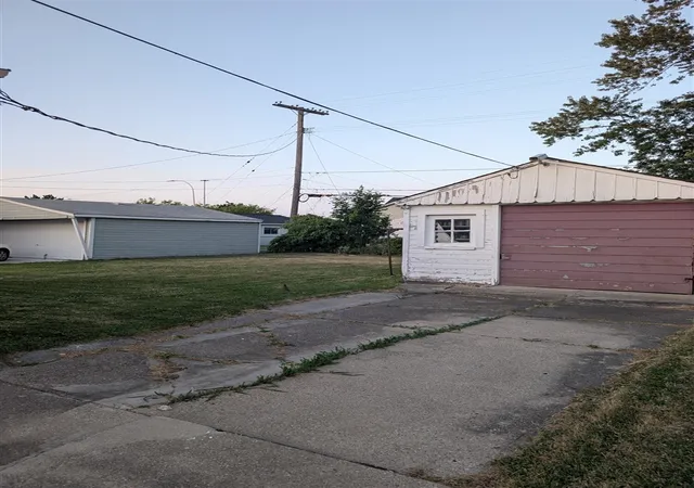 Photo 13 of Single family home for sale at 26840 Chippendale St, Roseville, MI 48066 | MLS# 70548135 | Listing updated on 2026-07-29