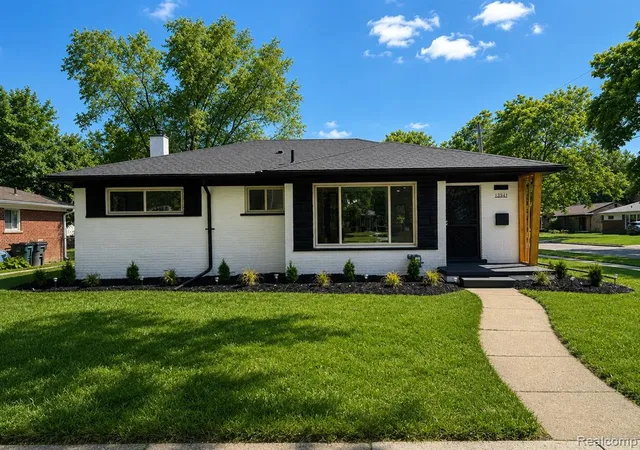 Photo 1 of Sale Pending at 13941 Pearson St, Oak Park, MI 48237 | MLS# 61009520 | Listing updated on 2026-08-17