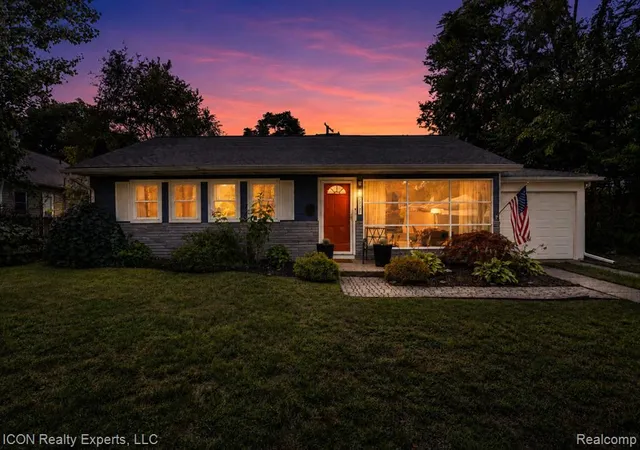 Photo 1 of Single family home for sale at 22731 Manistee St, Oak Park, MI 48237 | MLS# 61022944 | Listing updated on 2026-08-22