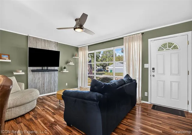 Photo 3 of Single family home for sale at 22731 Manistee St, Oak Park, MI 48237 | MLS# 61022944 | Listing updated on 2026-08-22