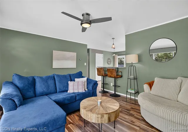 Photo 5 of Single family home for sale at 22731 Manistee St, Oak Park, MI 48237 | MLS# 61022944 | Listing updated on 2026-08-22
