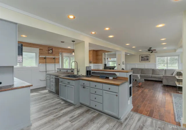 Homes for sale in Iron River, MI | 140 Sunset Shores Rd, Iron River, MI 49935 | MLS# 50209023