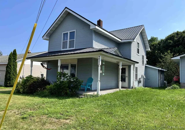 Photo 2 of Single family home for sale at 211 S Steel St, Ontonagon, MI 49953 | MLS# 50217270 | Listing updated on 2026-08-04