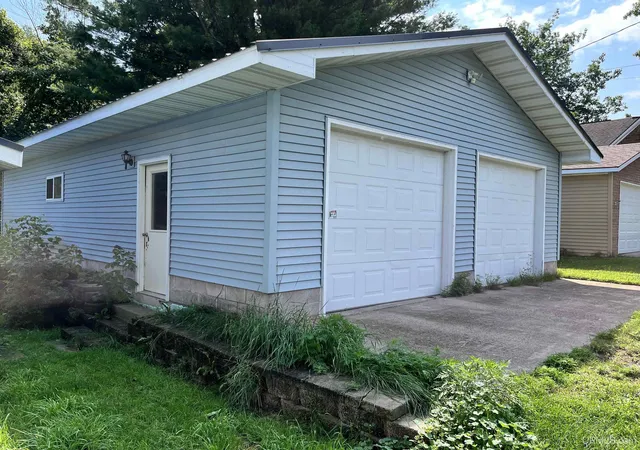 Photo 3 of Single family home for sale at 211 S Steel St, Ontonagon, MI 49953 | MLS# 50217270 | Listing updated on 2026-08-04