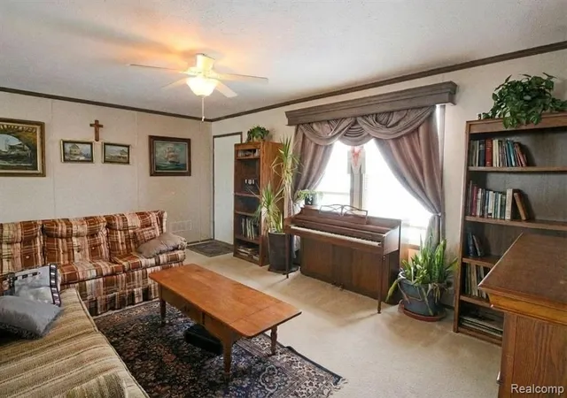4th image of 25843 Loudon, Flat Rock, MI 48134 | MLS# 61007763