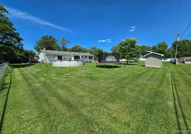 Homes for sale in Clyde, MI | 5279 Robinwood Dr, Clyde, MI 48049 | MLS# 61002751
