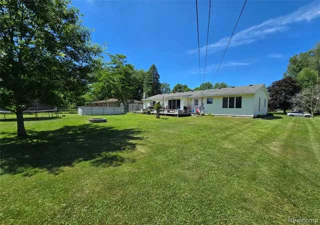 Homes for sale in Clyde, MI | 5279 Robinwood Dr, Clyde, MI 48049 | MLS# 61002751