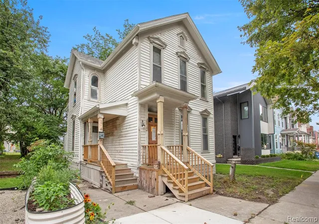 2nd image of 2215 Wabash St, Detroit, MI 48216 | MLS# 60925485