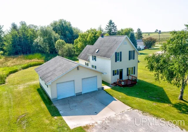 4th image of 4316 D Rd, Bark River, MI 49807 | MLS# 50214588