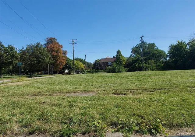 2nd image of 2764 Huron, Detroit, MI 48216 | MLS# 40242488