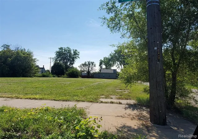 3rd image of 2764 Huron, Detroit, MI 48216 | MLS# 40242488