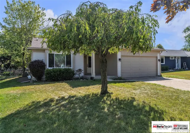 Photo 2 of Single family home for sale at 352 Winchester St, South Lyon, MI 48178 2045 | MLS# 61025329 | Listing updated on 2026-09-06