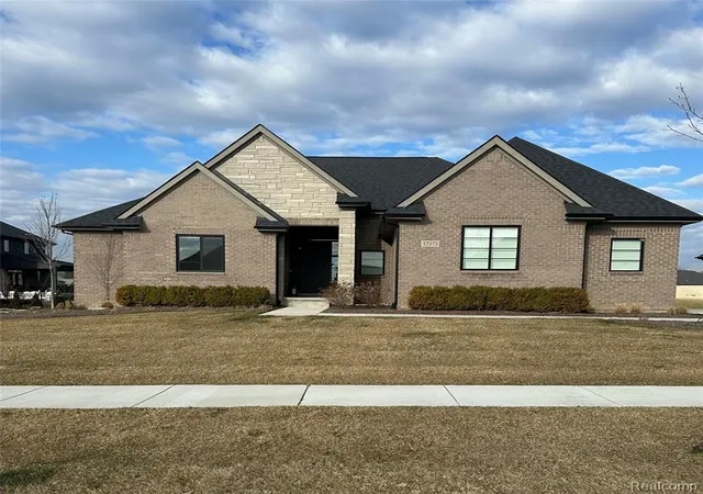 Homes for sale in Washington, MI | 57373 Glen Forest Dr, Washington, MI 48094 | MLS# 60971244