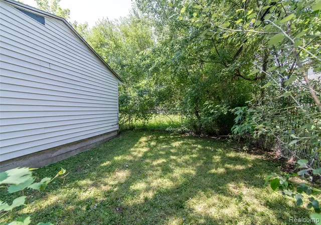 Photo 4 of Single family home for sale at 29456 Edward Dr, Inkster, MI 48141 1033 | MLS# 61011364 | Listing updated on 2026-08-25