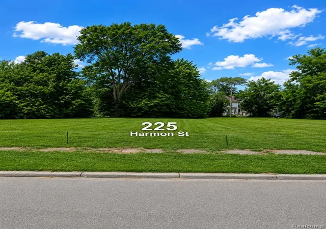 Photo 1 of Sale Pending at 225 Harmon St, Detroit, MI 48202 | MLS# 61006133 | Listing updated on 2026-07-21
