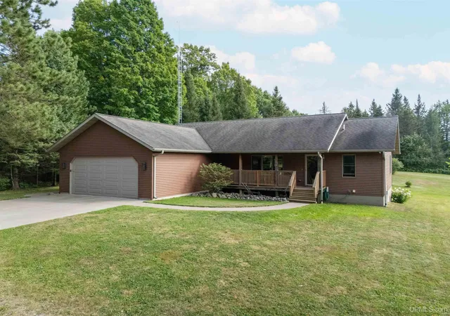 Photo 1 of Single family home for sale at 223 Bloomquist Rd, Iron River, MI 49935 | MLS# 50219404 | Listing updated on 2026-08-27