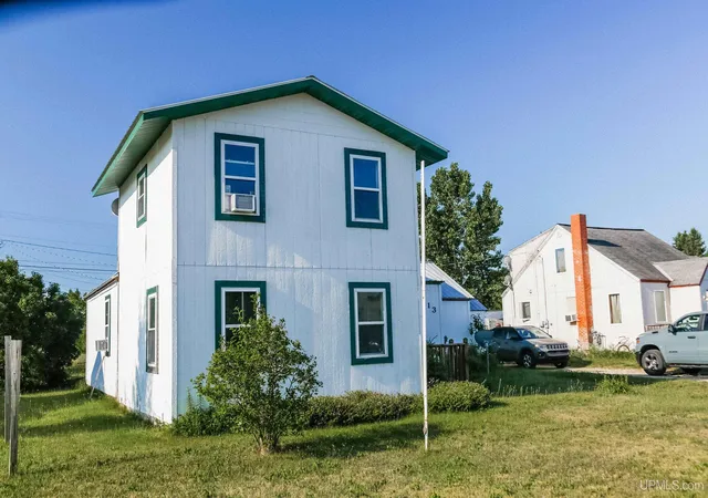 Photo 3 of Sale Pending at 513 W Victory Way, Newberry, MI 49868 | MLS# 50215337 | Listing updated on 2026-09-01