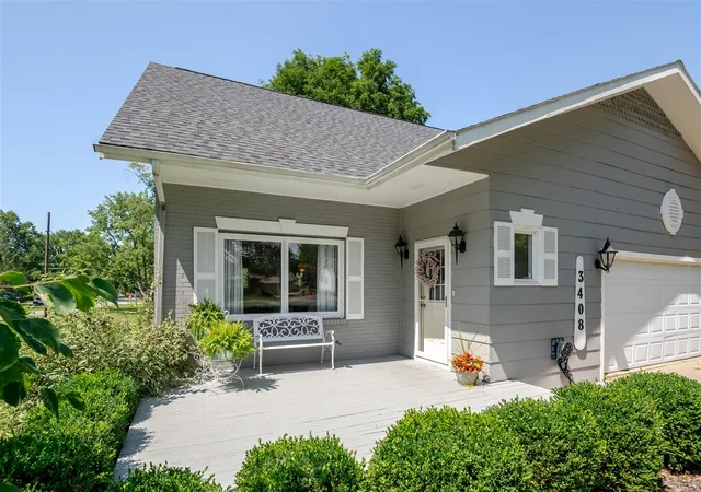 Photo 3 of Single family home for sale at 3408 Locust Ln, Saint Joseph, MI 49085 | MLS# 70554081 | Listing updated on 2026-09-13