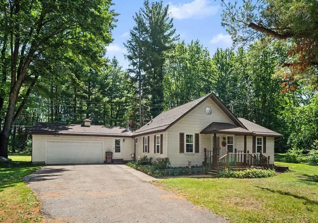 2nd image of 2346 N Hope Rd, Midland, MI 48642 | MLS# 50213400