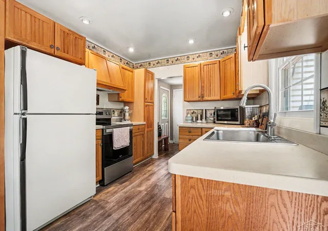 4th image of 2346 N Hope Rd, Midland, MI 48642 | MLS# 50213400