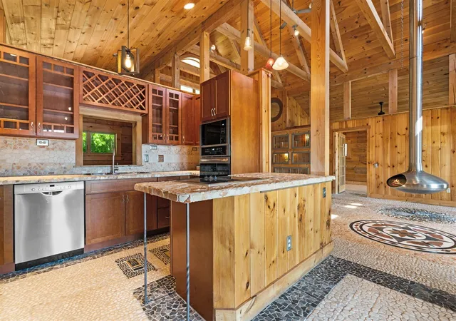 4th image of 210 Spring Lake Dr, Chelsea, MI 48118 | MLS# 70535634