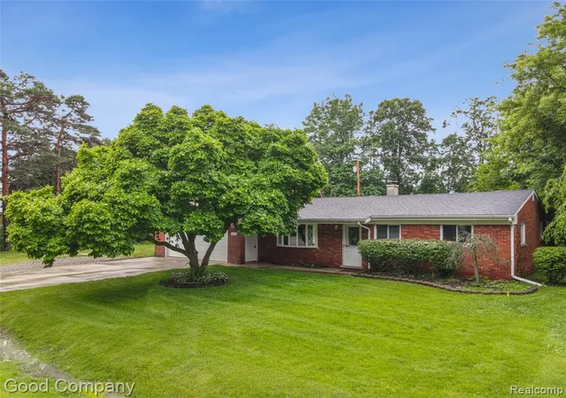 Homes for sale in Chesterfield, MI | 48703 W Ranch Dr, Chesterfield, MI 48051 | MLS# 61003867