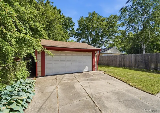 Homes for sale in Garden City, MI | 28960 Elmwood St, Garden City, MI 48135 | MLS# 61001338
