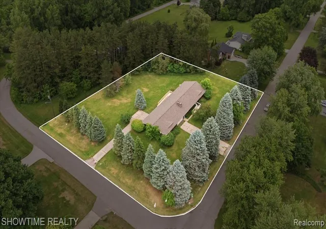 5th image of 1661 Madeline Dr, Lapeer, MI 48446 | MLS# 61003824