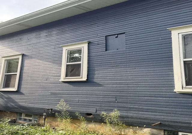 Photo 3 of Sale Pending at 411 S Mulberry St, Marshall, MI 49068 | MLS# 50220218 | Listing updated on 2026-09-17