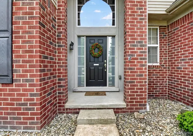 4th image of 49271 Laguna Dr, Van Buren Township, MI 48111 | MLS# 60997148
