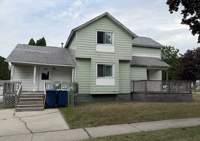 Photo 2 of Single family home for sale at 701 N Catherine St, Bay City, MI 48706 | MLS# 50219453 | Listing updated on 2026-09-13