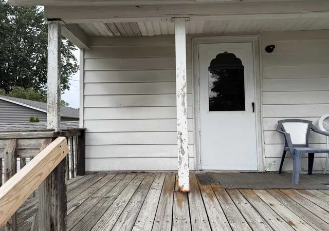 Photo 3 of Single family home for sale at 701 N Catherine St, Bay City, MI 48706 | MLS# 50219453 | Listing updated on 2026-09-13
