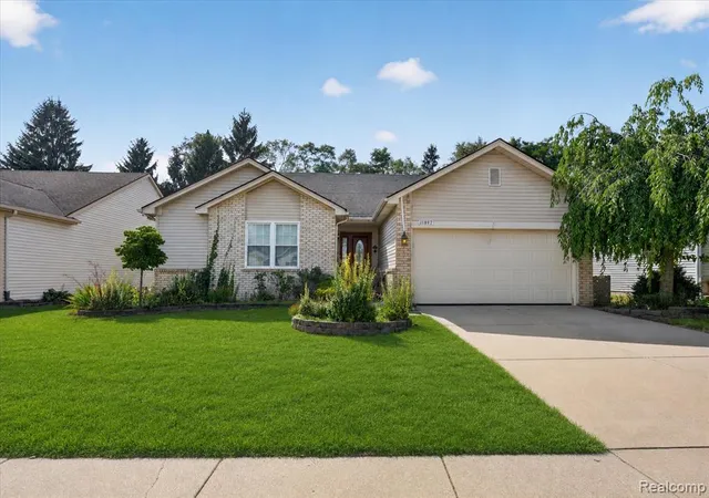 4th image of 11897 Chase Blvd, Livonia, MI 48150 5039 | MLS# 61024252