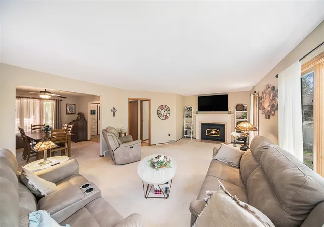 5th image of 1852 Wedgefield, Jackson, MI 49201 | MLS# 70466014