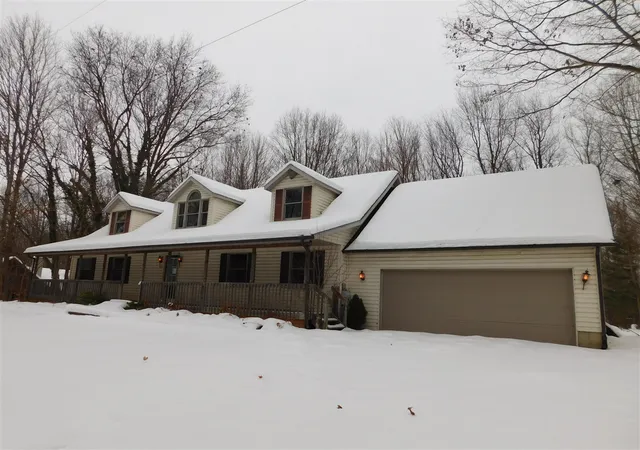 2nd image of 2955 66Th St, Fennville, MI 49408 | MLS# 70508365