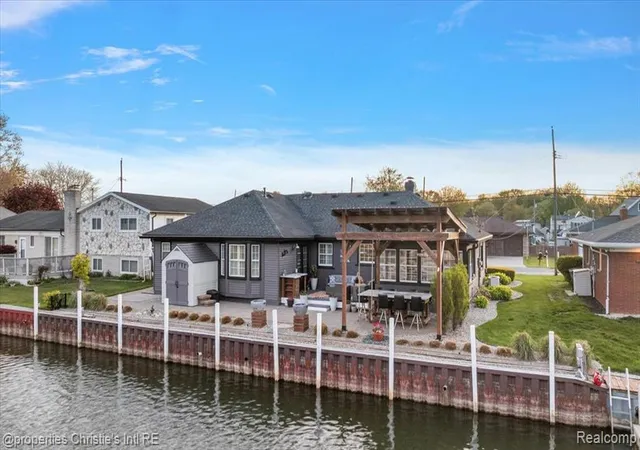 Homes for sale in Harrison Township, MI | 37912 Pointe Rosa St, Harrison Township, MI 48045 | MLS# 60992178